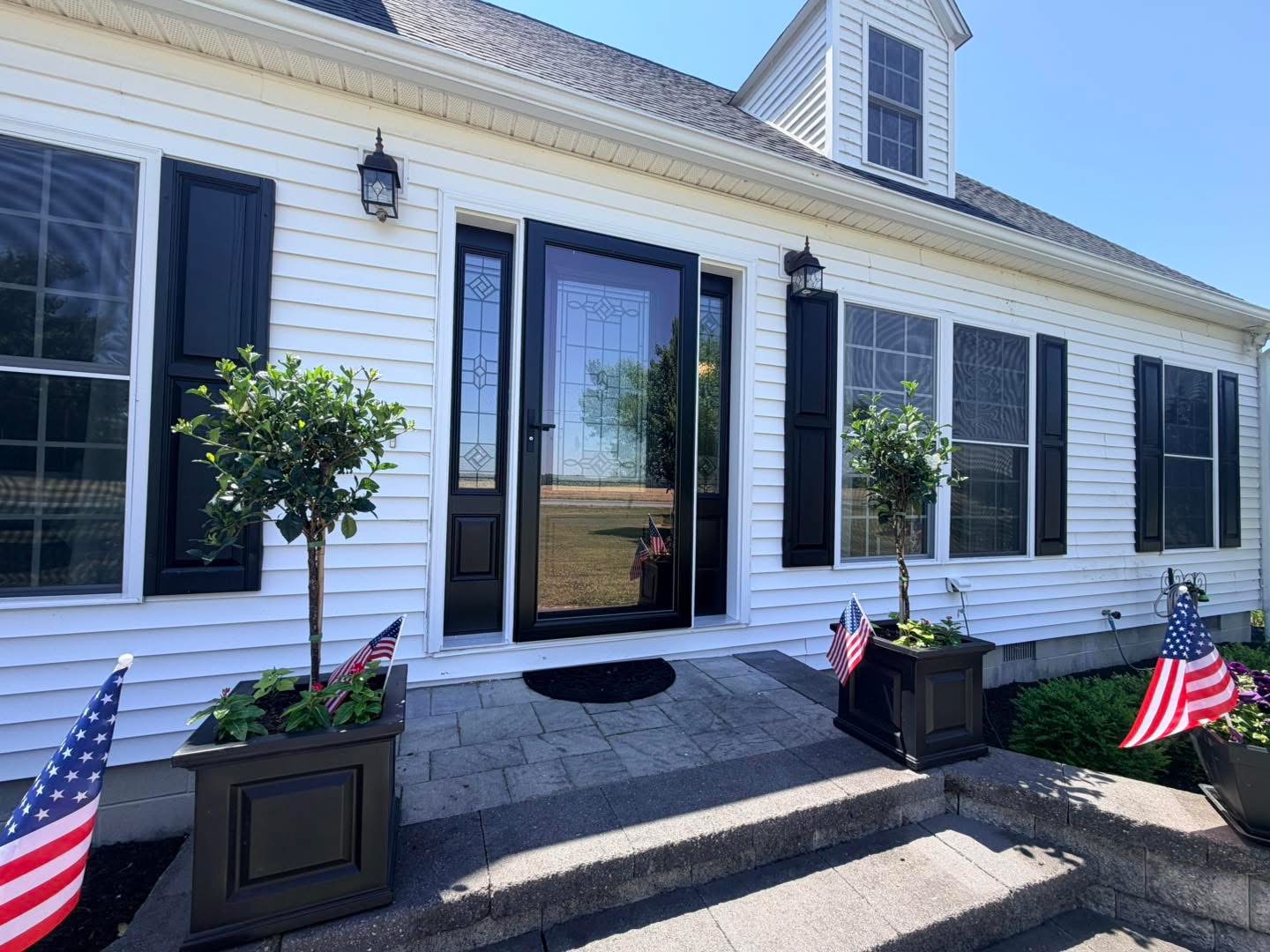 Exterior trim and door painting, Delaware