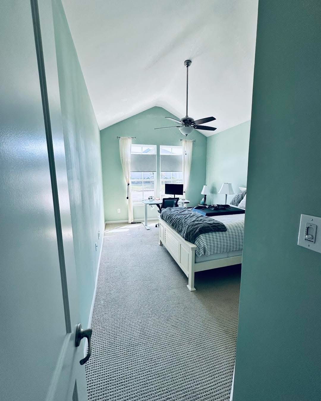 Seafoam bedroom with vaulted ceiling, Bethany Beach area