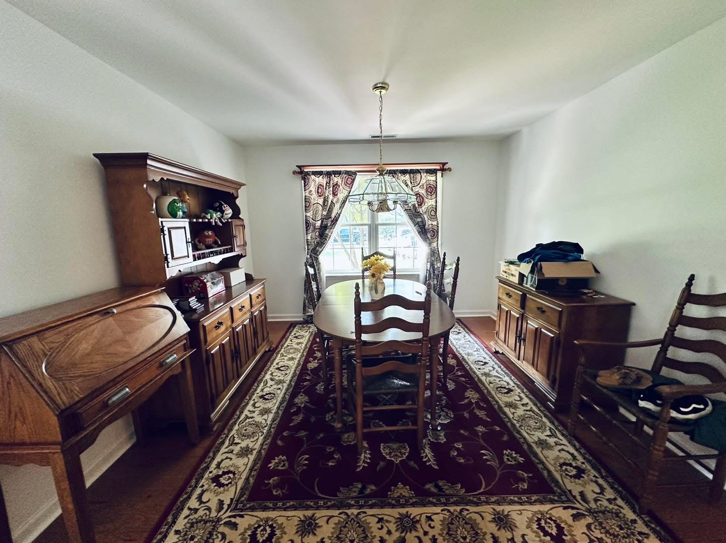 Dining room neutral repaint, Delaware