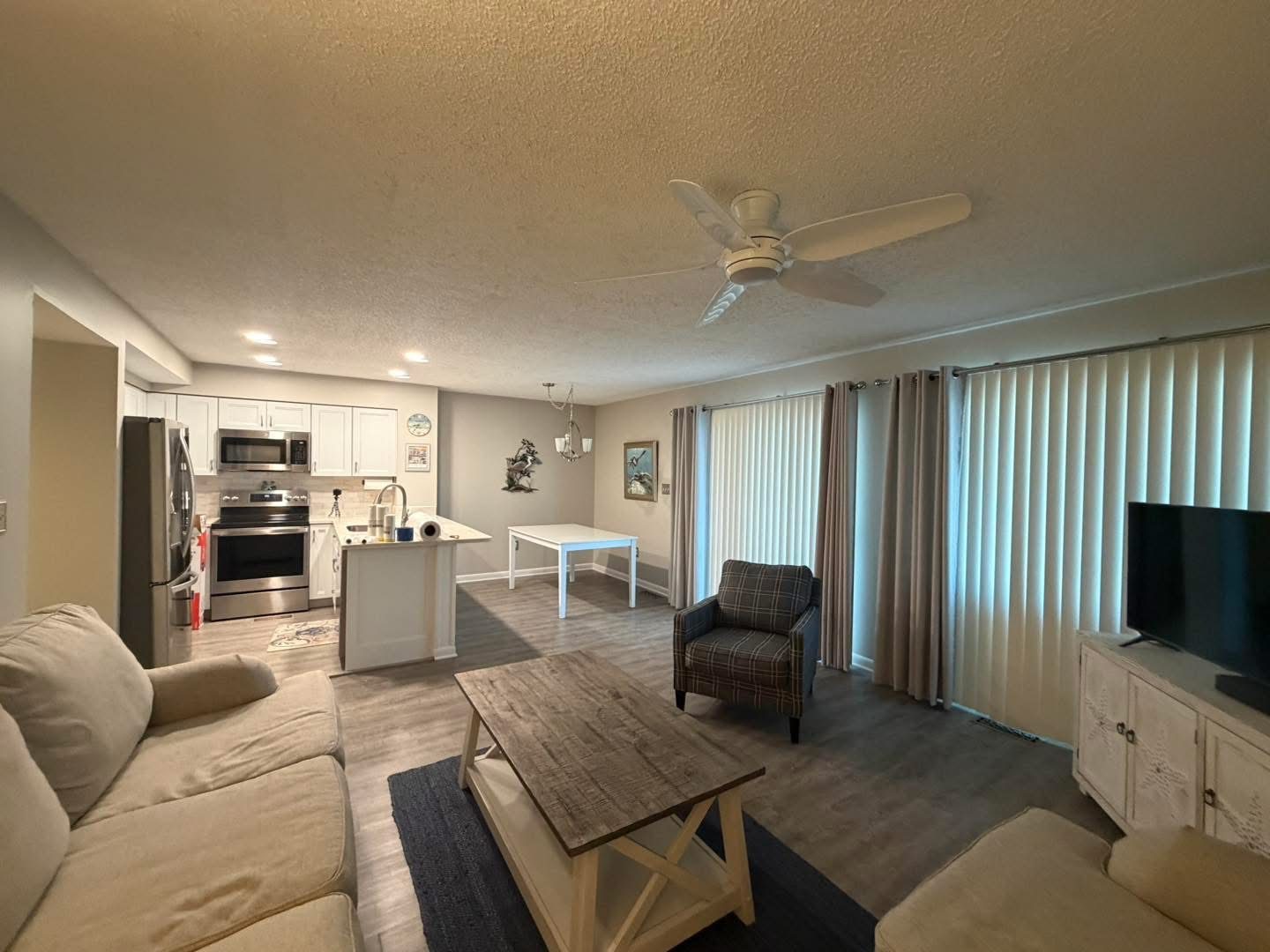Beach condo popcorn removal photo 4