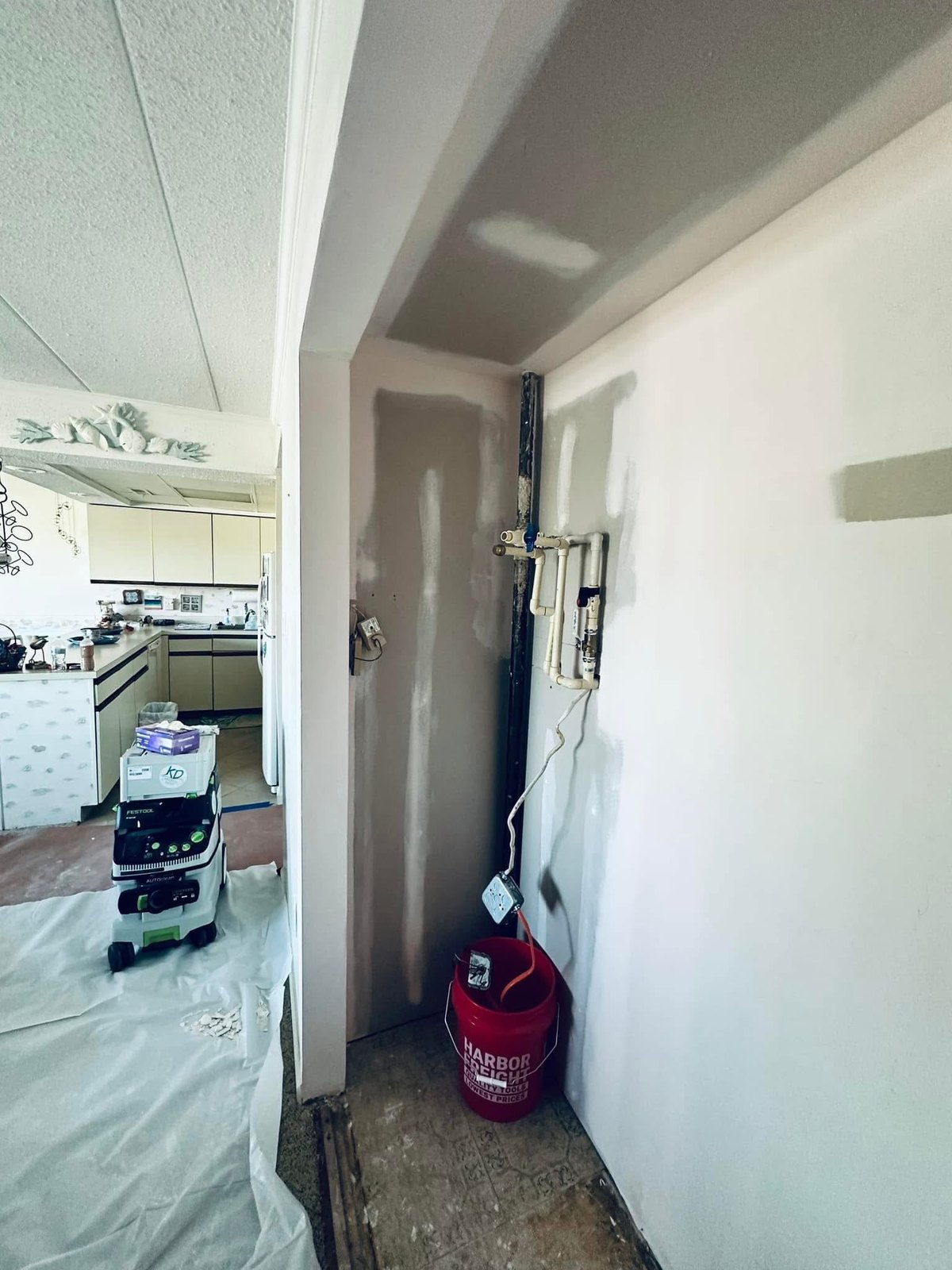 Beachfront Condo mold remediation project photo 5