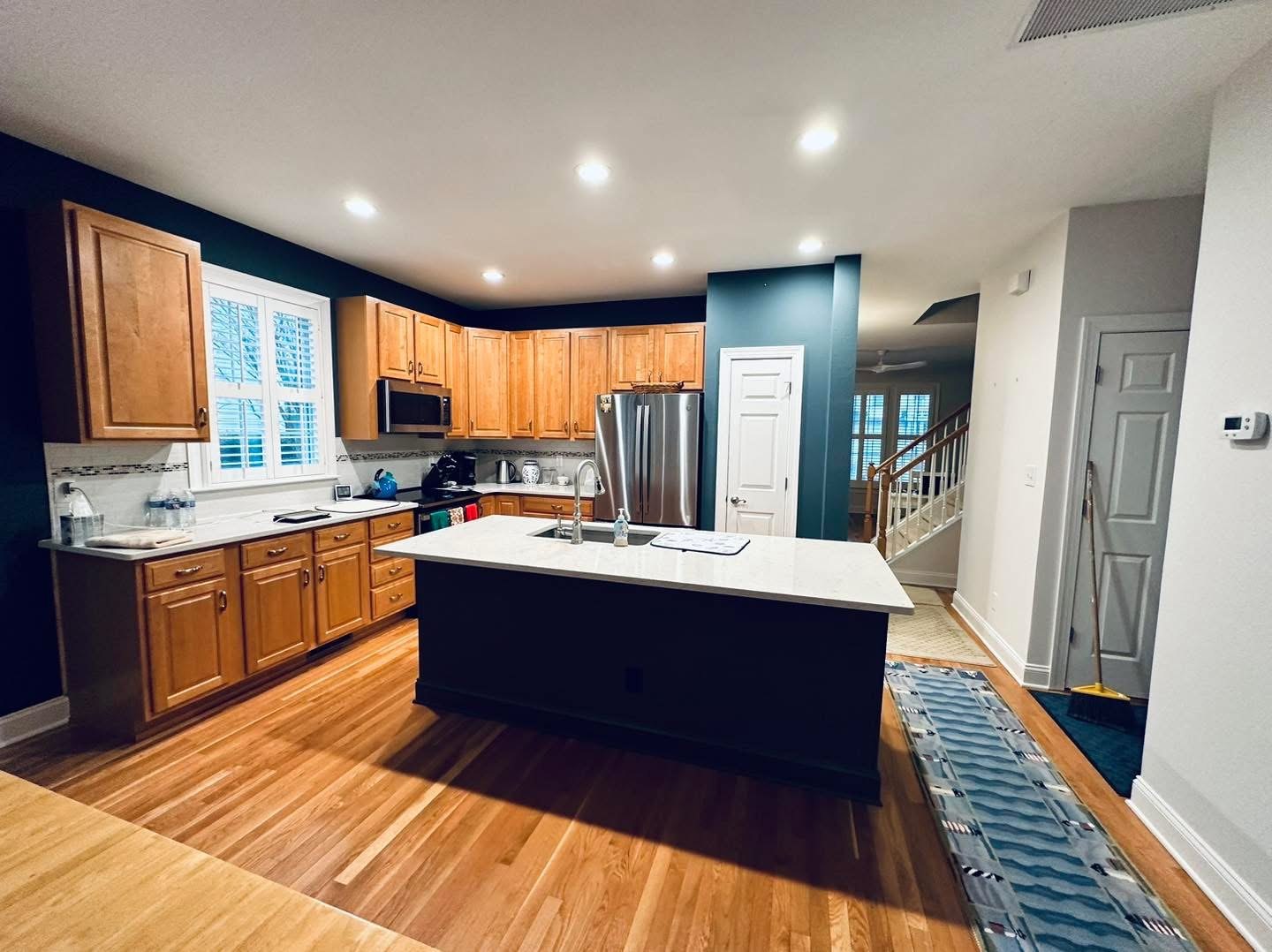 Bear Trap Dunes kitchen with Ironclad accent wall
