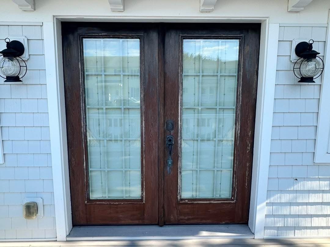 Coastal door and casing repaint project photo 2