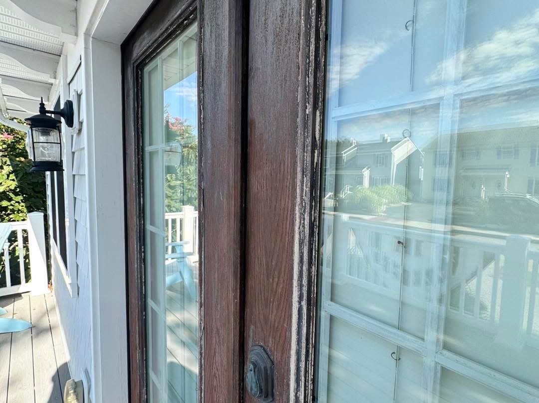 Coastal door and casing repaint project photo 3