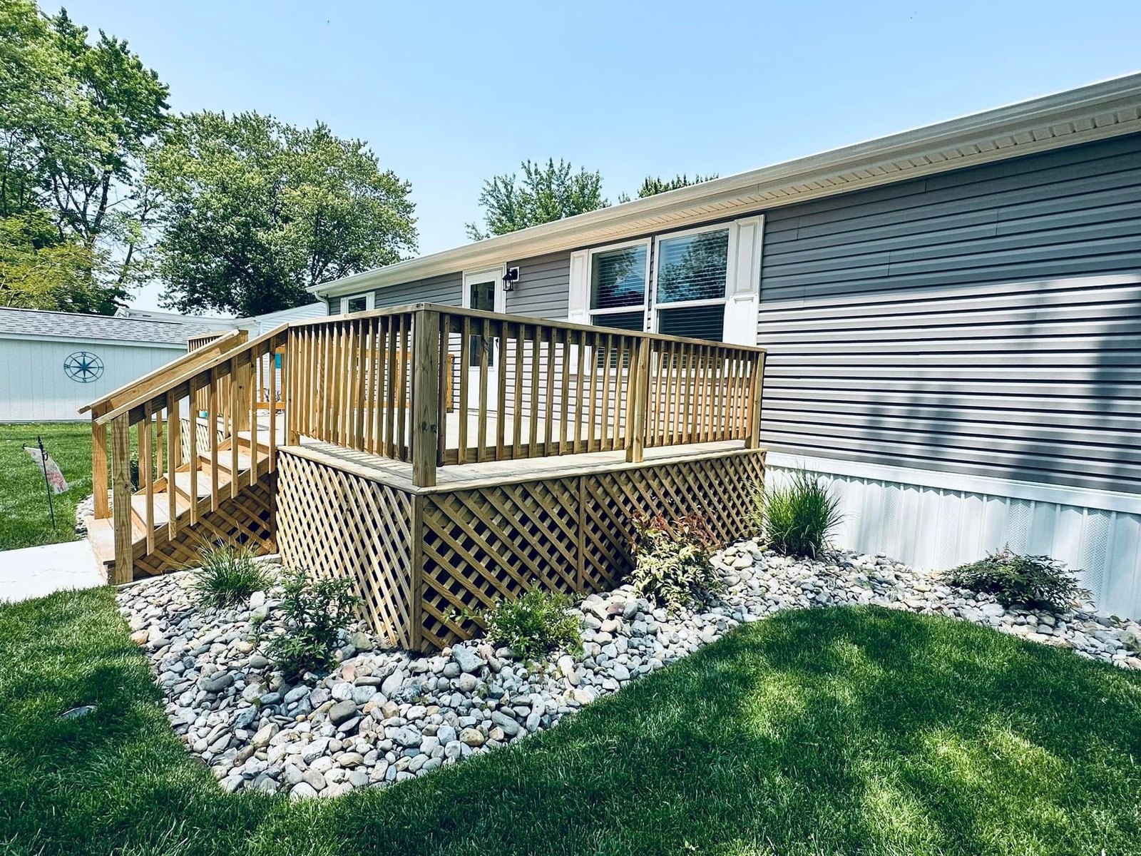 Lewes completed Cedar Tone Natural deck side view
