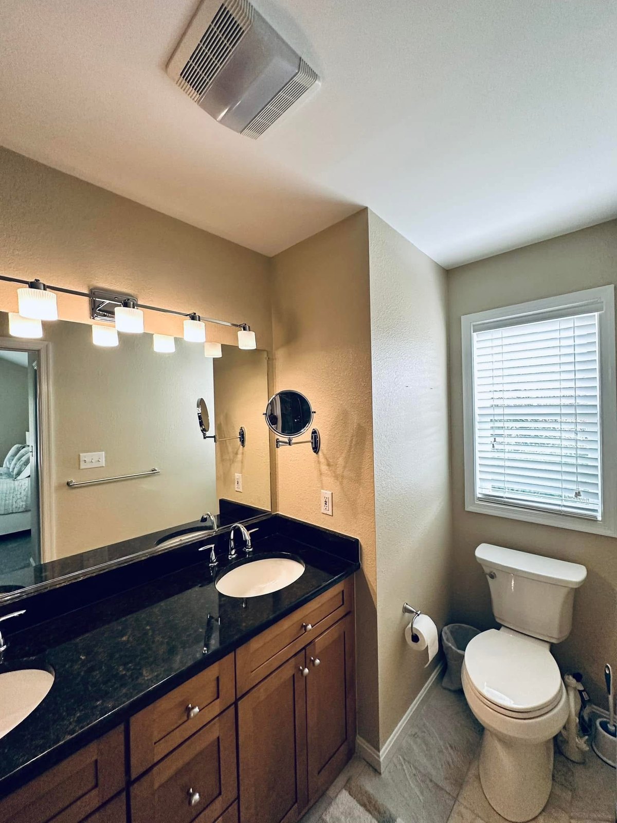 Savannahs Landing all-room repaint and drywall repair project photo 10
